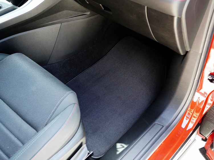 Alfa Romeo Tonale Floor Mats - Premium Carpet - LUXUS - Front Set - Black